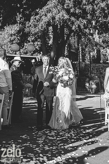 bride-walking-down-the-aisle-with-her-dad