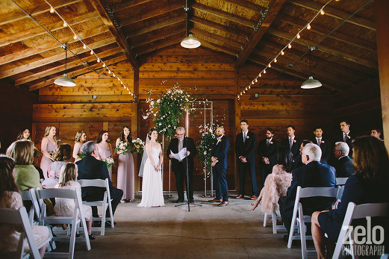 wedding-ceremony-in-a-barn-sonoma-zelo-photography