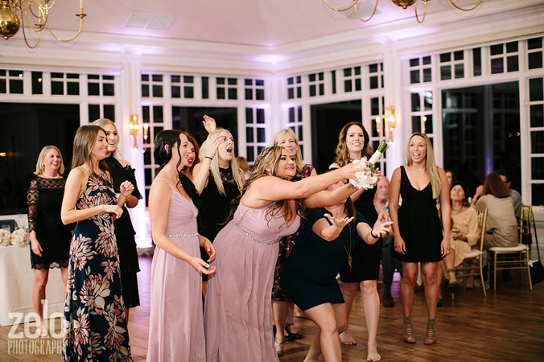 wedding-reception-bouquet-toss