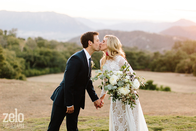 beautiful-hillside-sunset-real-wedding-in-california