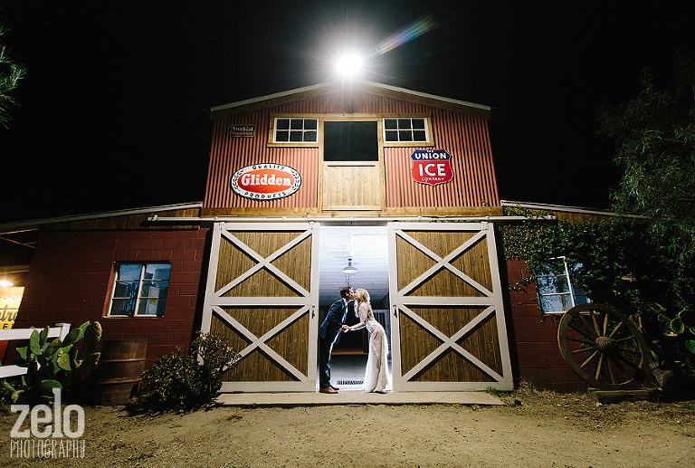 best-barn-ranch-creative-wedding-photos-zelo-photography