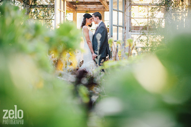 bride-and-groom-lost-in-the-moment