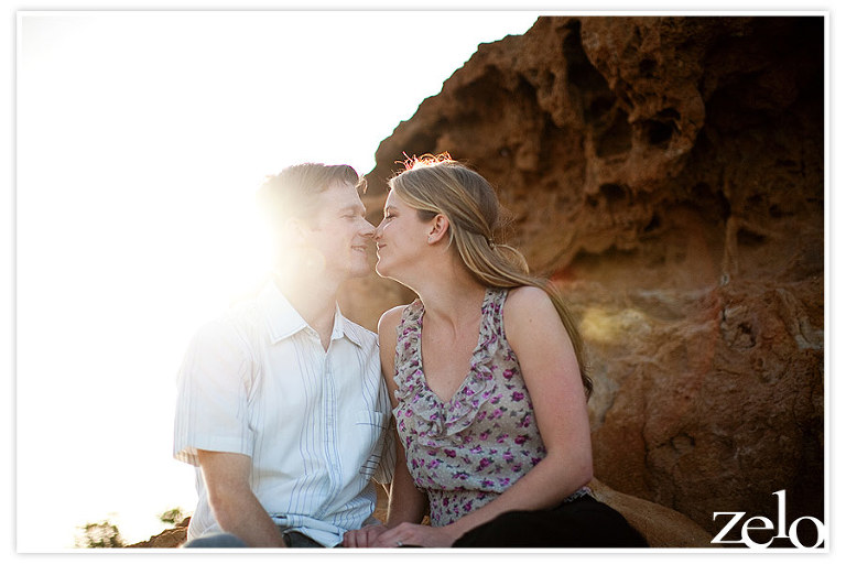 engagement-session-on-a-hike-torrey-pines-photographer